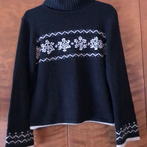 Snowflake sweater size small - Picture 1 of 5